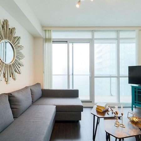 Skyline Elegance Condo Toronto Exterior foto